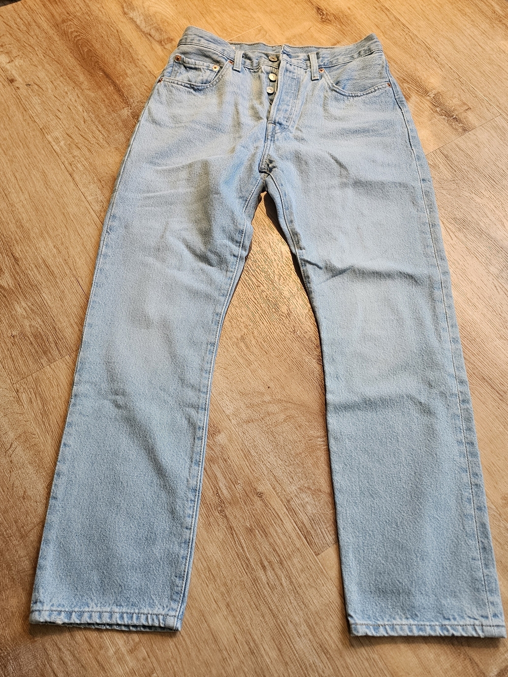 Levi's Premium 501 Original Fit Jeans in a light wash denim 27x27 Womens